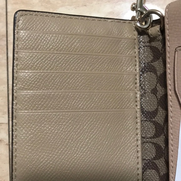 Coach tan wallet - Picture 3 of 5